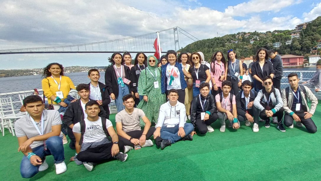 Lise Öğrencilerimiz İstanbul'da