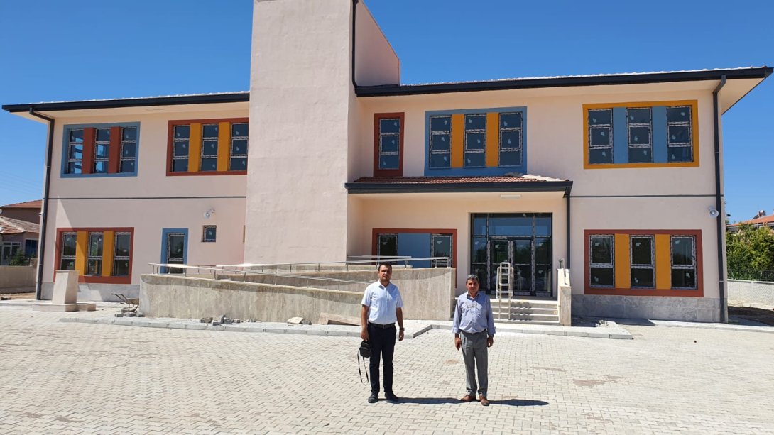 İlçe Millî Eğitim Müdürümüz İsmail Çetin ile Şube Müdürümüz Kubilay Oral okullara ziyarette bulundu.