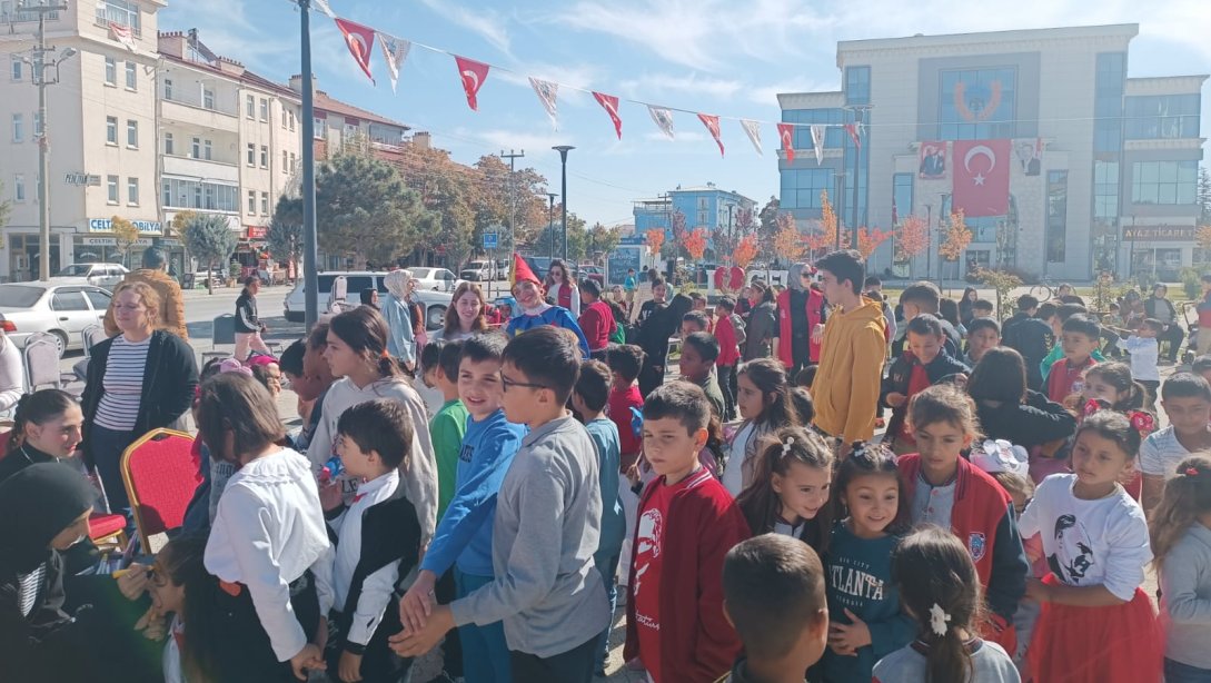 İl Gençlik Spor Müdürlüğü Tarafından 29 Ekim Cumhuriyet Bayramı Etkinlikleri Düzenlendi